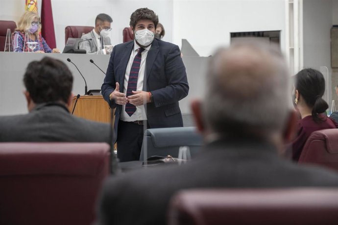 Archivo - López MIras,e n la Asamblea Regional