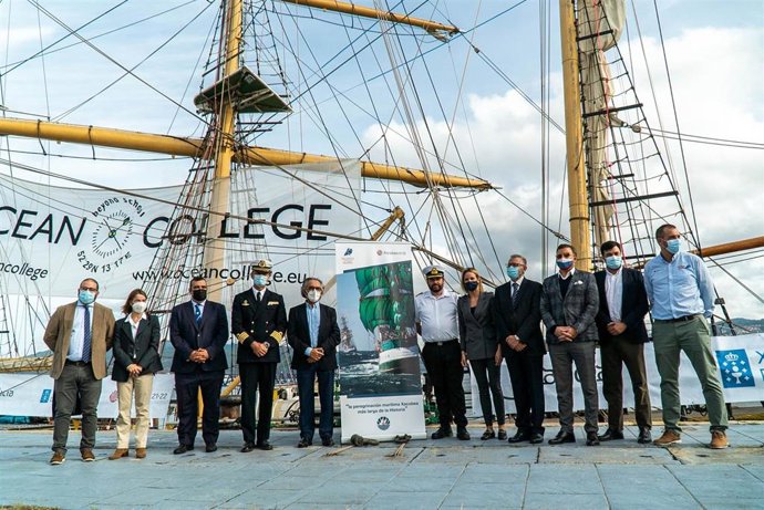 Visita realizada al buque 'Pelican of London' en Vigo