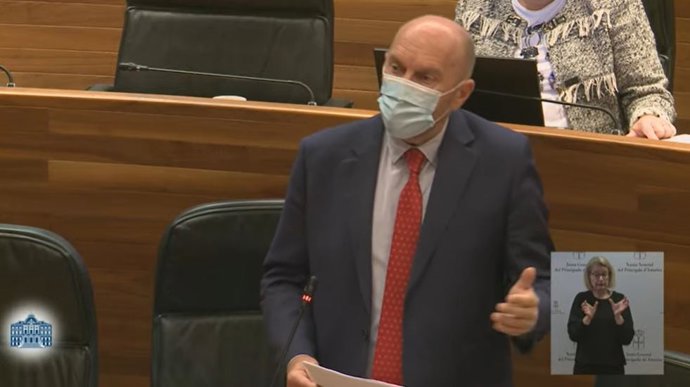 Juan Cofiño en el Pleno de la Junta.