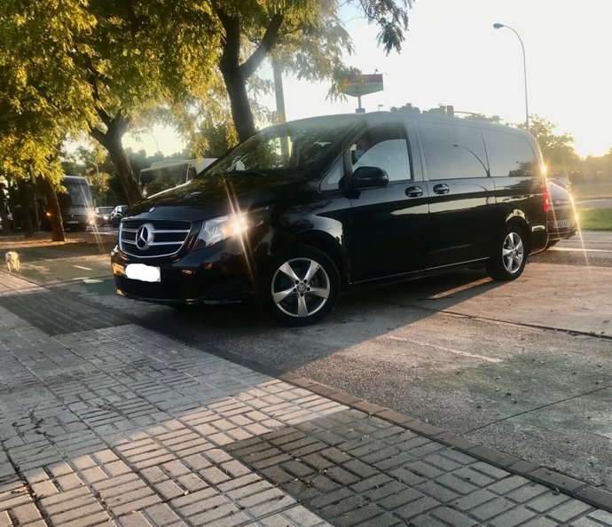 Uno de los monovolúmenes usados para la ruta