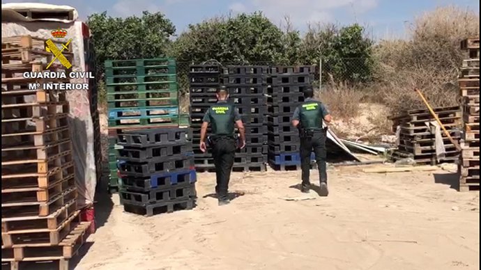 Detenidas dos personas por robar más de 850 palés de madera y plástico en Sant Vicent y Sant Joan