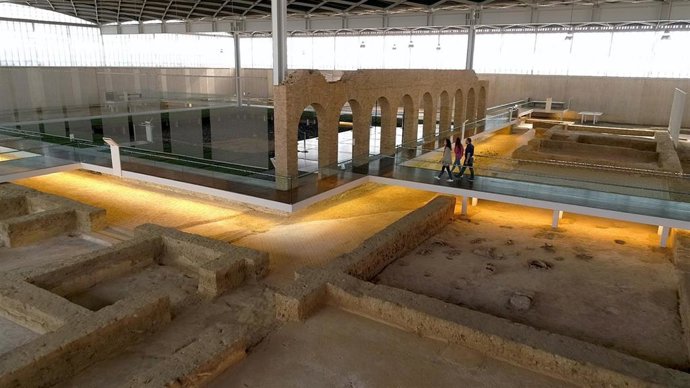 Archivo - La Villa Romana de La Olmeda presenta el mosaico 'E plvribus vnvm' con motivo del Día Mundial de los Museos
