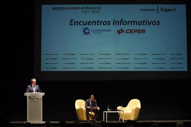 El secretario general del PSOE-A y alcalde de Sevilla, Juan Espadas, en los encuentros informativos de Europa Press Andalucía, a 19 de octubre 2020 en la sede del Centro Cultural CajaGranada  Granada (Andalucía)