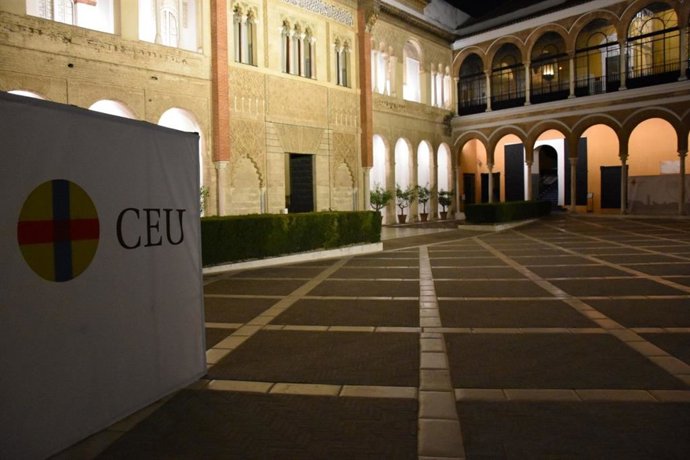 Acto de la Fundación CEU celebrado en el Alcázar.