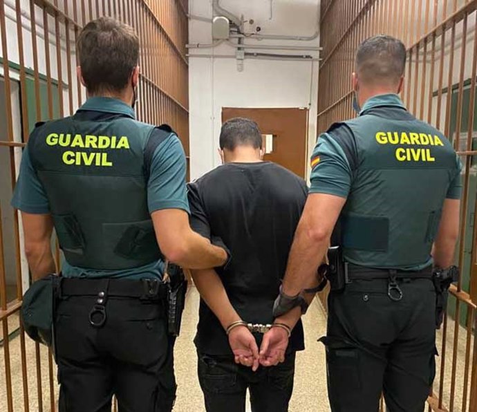 Detenido un joven de 24 años en Santa Maria por presuntos abusos sexuales