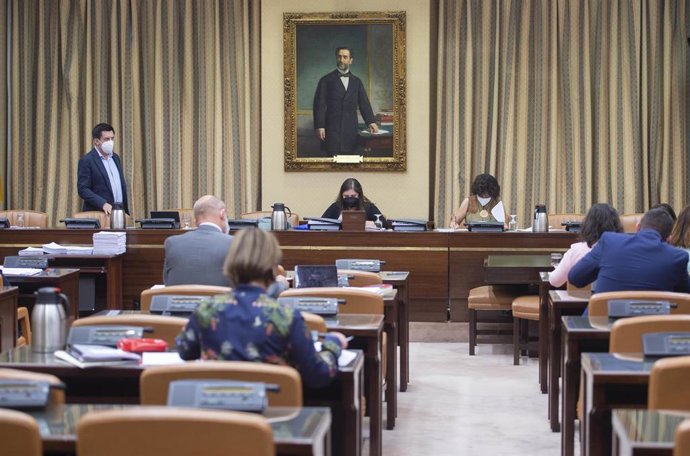 Archivo - Asistentes participan en la Comisión de Cooperación Internacional para el Desarrollo