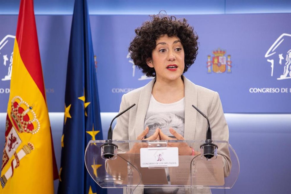 La diputada de Unidas Podemos y portavoz de En Comú Podem en el Congreso, Aina Vidal, durante una rueda de prensa anterior a la Junta de Portavoces en el Congreso de los Diputados, a 5 de octubre de 2021, en Madrid, (España).