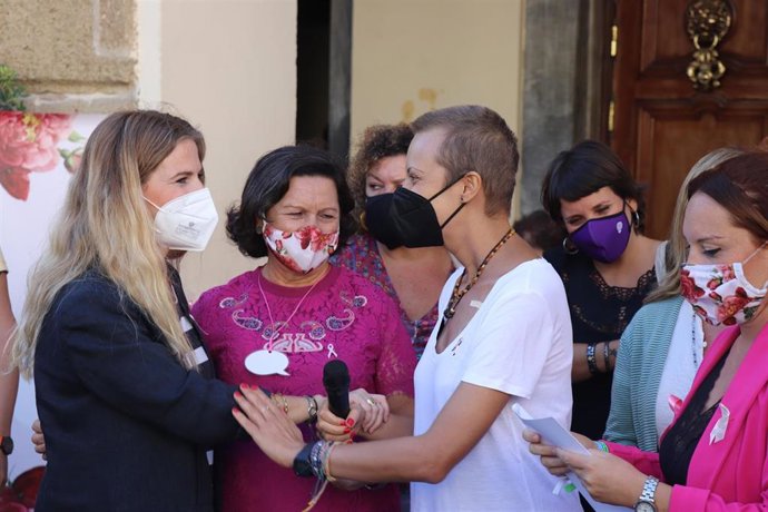 Ana Mestre en el acto por el Día del Cáncer del Mama.