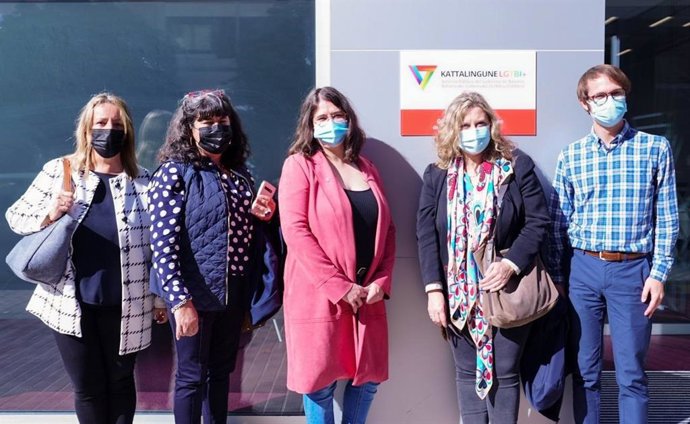 Igualdad del Gobierno de La Rioja ha visitado el centro LGTBI de Navarra