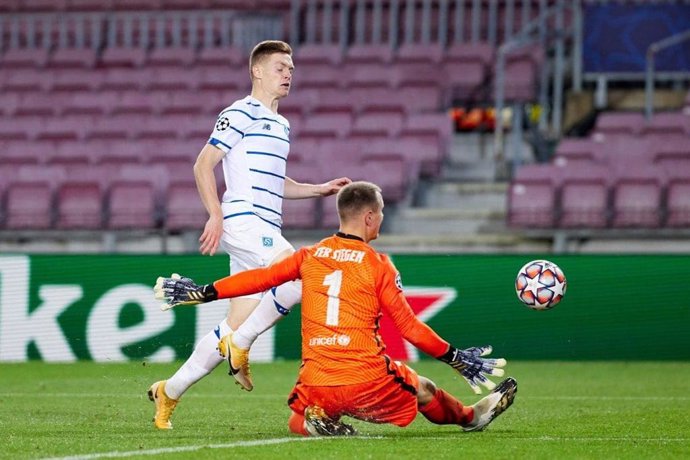 Archivo - FC Barcelona - Dinamo de Kiev