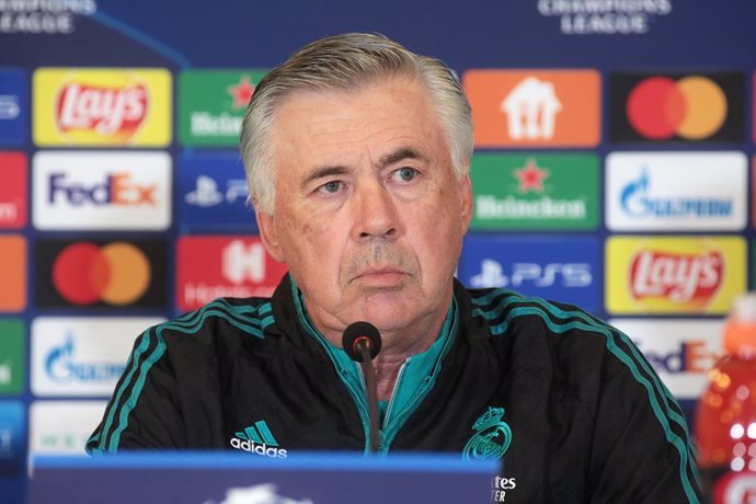 18 October 2021, Ukraine, Kyiv: Real Madrid head coach Carlo Ancelotti attends a press conference ahead of Tuesday's UEFA Champions League Group D soccer match against Shakhtar Donetsk. Photo: -/Ukrinform/dpa