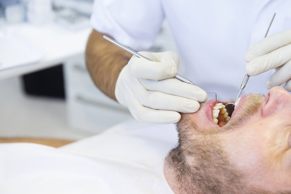 Archivo - Imagen de archivo de una asistencia dental