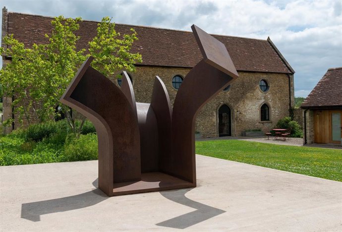 La localidad inglesa de Bruton acogerá un festival cultural vasco con motivo de la exposición de Eduardo Chillida