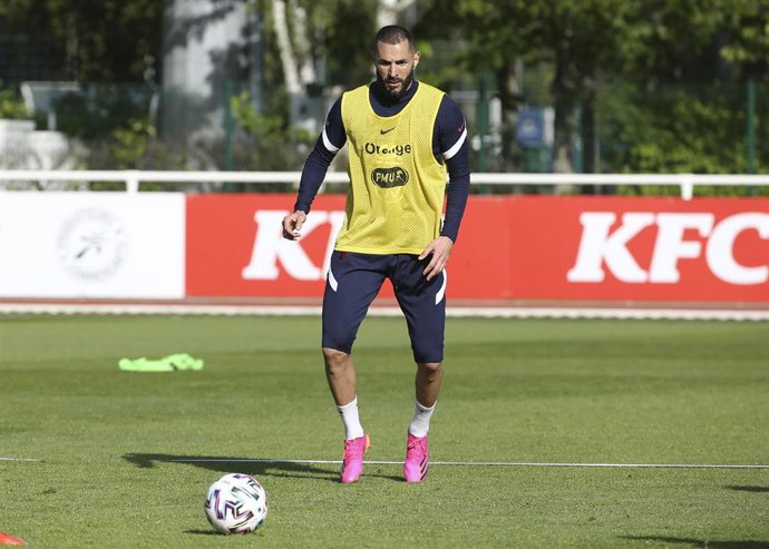 Archivo - Karim Benzema entrenando con la selección francesa de fútbol