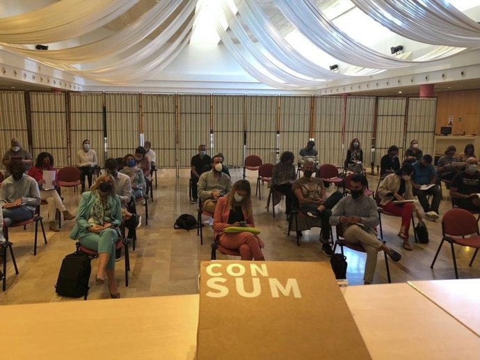 Celebración del curso 'Contratos con consumidores, transparencia y cláusulas suelo' en la Escuela de Hotelería de Baleares.