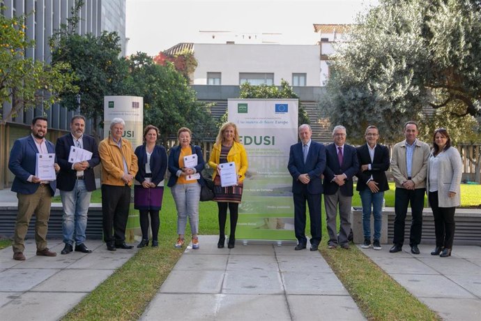 Villalobos, con representantes de los municipios beneficiados por la Edusi