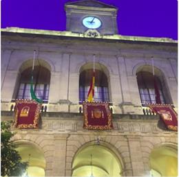 Archivo - Imagen de archivo de la fachada del Ayuntamiento de Sevilla.