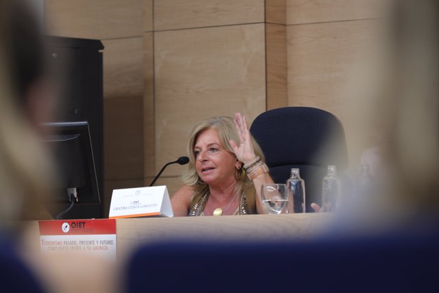 La presidenta de COVITE (Colectivo de Víctimas del Terrorismo), Consuelo Ordóñez, interviene en la segunda jornada del congreso ‘Terrorismo pasado, presente y futuro: cómo hacer frente a su amenaza’, en Alicante (España), a 1 de octubre de 2019.