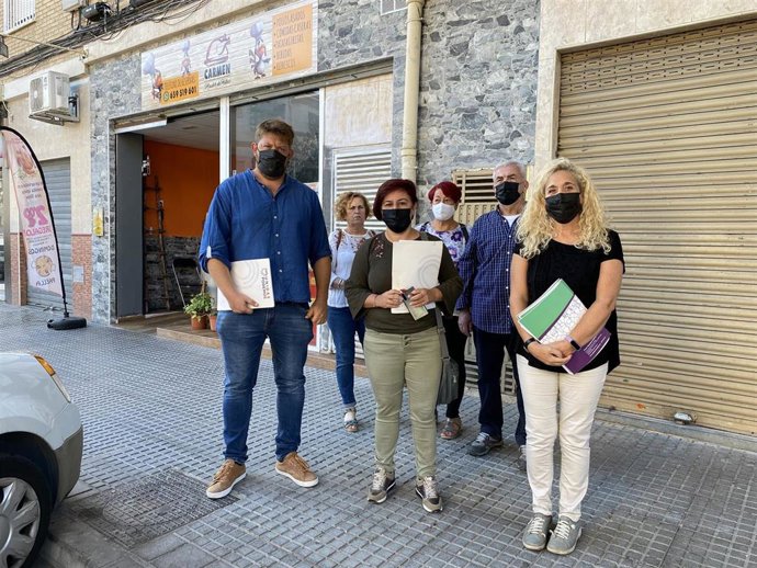 Los concejales de la confluencia de IU y Podemos informan de una moción