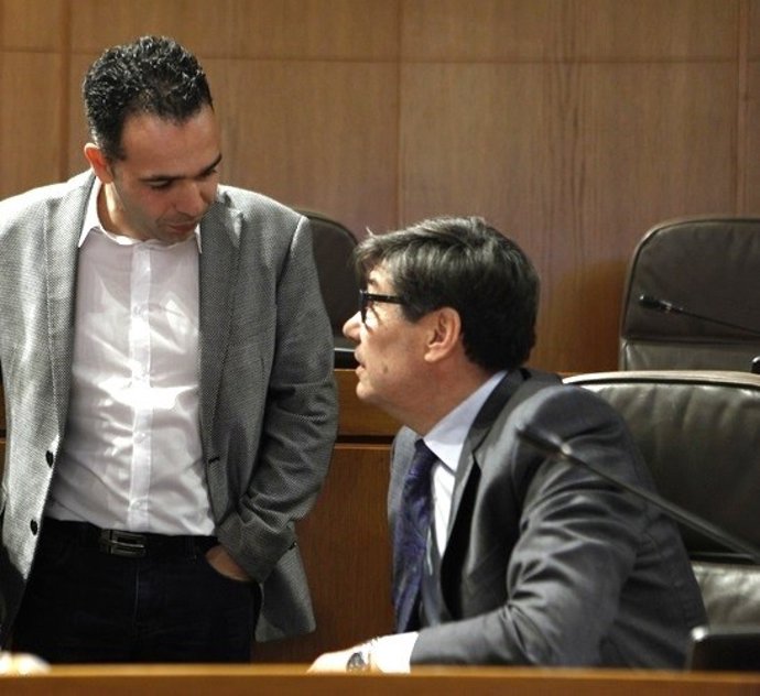 Jesús Guerrero con el presidente del PAR, Arturo Aliaga