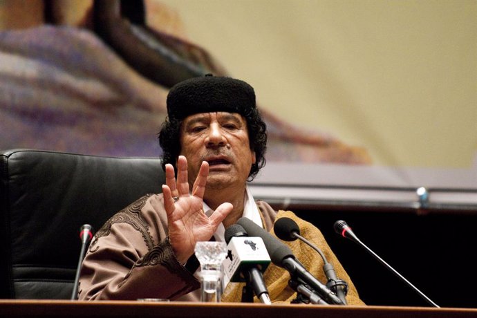 Archivo - El fallecido líder de Libia Muamar Gadafi