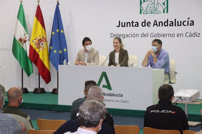La delegada de la Junta de Andalucía en Cádiz, Ana Mestre, durante la reunión del sector cinegético.