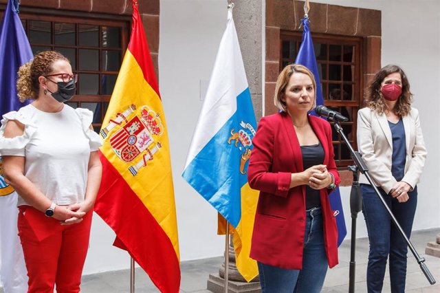 Nieves Hernández, Noemí Santana y Kika Fumero comparecen en rueda de prensa