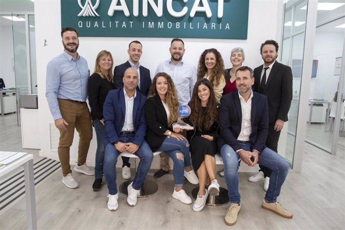 El Grupo Inmobiliaria Aincat recibe el premio a la 'Inmobiliaria de mayor facturación del país'