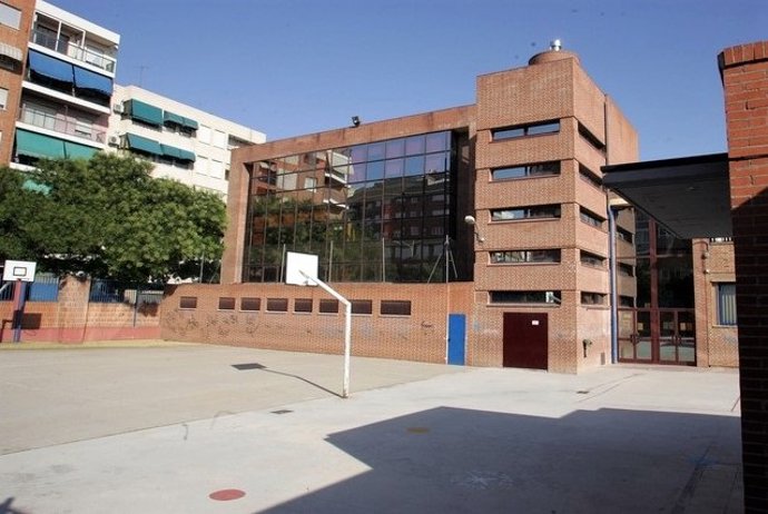 Archivo - Colegio Cristóbal Colón Albacete