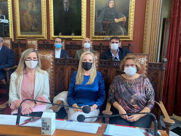Representantes del PP durante la segunda sesión del Debate del estado de la Ciudad en el Ayuntamiento de Palma.