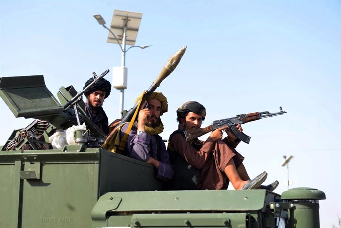 Archivo - Milicianos talibán en Kandahar.