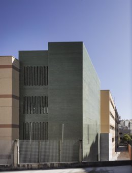 Archivo - Uno de los colegios en los que la Junta ha actuado en Cádiz
