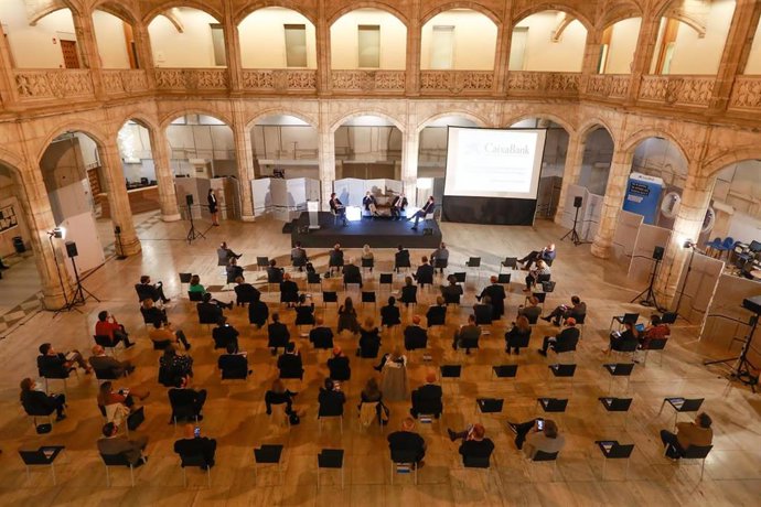 Un momento de la presentación del informe.