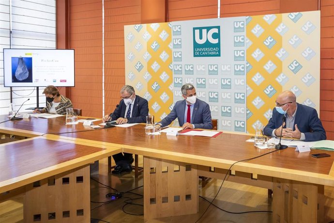 El Vicepresidente Y Consejero De Universidades, Igualdad, Cultura Y Deporte, Pablo Zuloaga, Participa En La Presentación Del Programa De Divulgación Del Instituto Internacional De Investigaciones Prehistóricas De Cantabria (PREHISCAN).