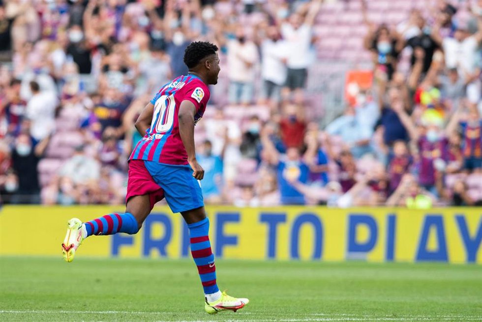 Ansu Fati celebra su gol ante el Levante el día de su vuelta a los campos tras su lesión de rodilla
