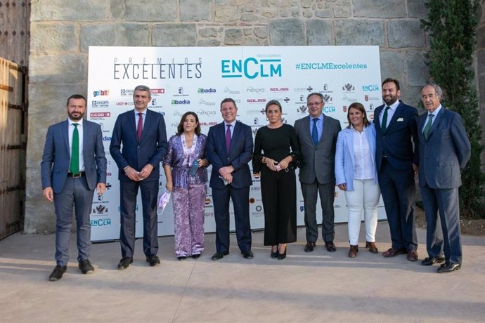 El presidente de Castilla-La Mancha, Emiliano García-Page, asiste desde el parque Puy du Fou en Toledo, a la entrega de los premios Excelentes 2021.