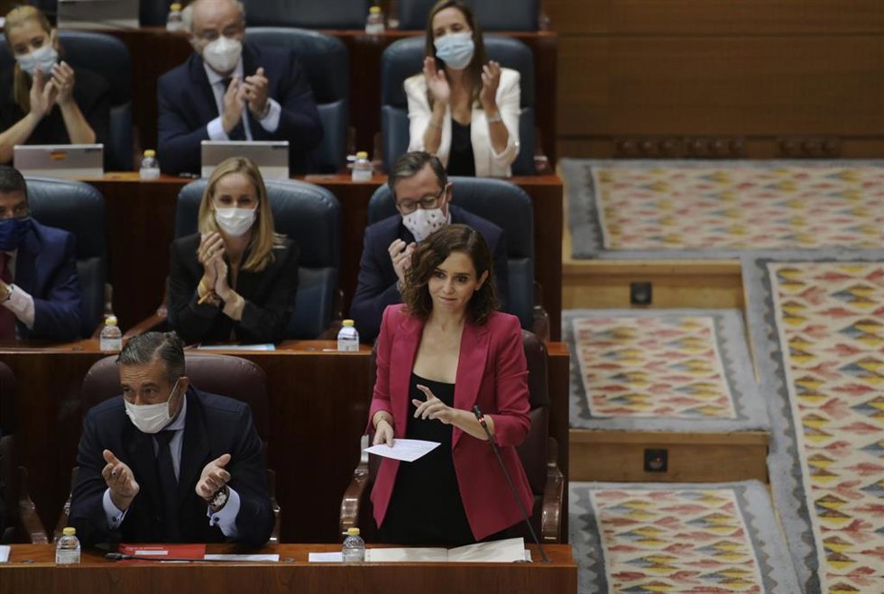 La presidenta de la Comunidad de Madrid, Isabel Díaz Ayuso, en una sesión de control al Gobierno regional en la Asamblea de Madrid