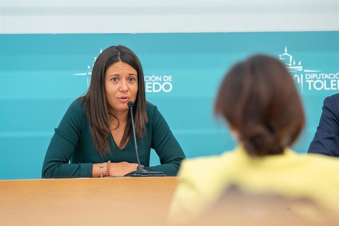 La consejera de Bienestar Social, Bárbara García, en rueda de prensa.