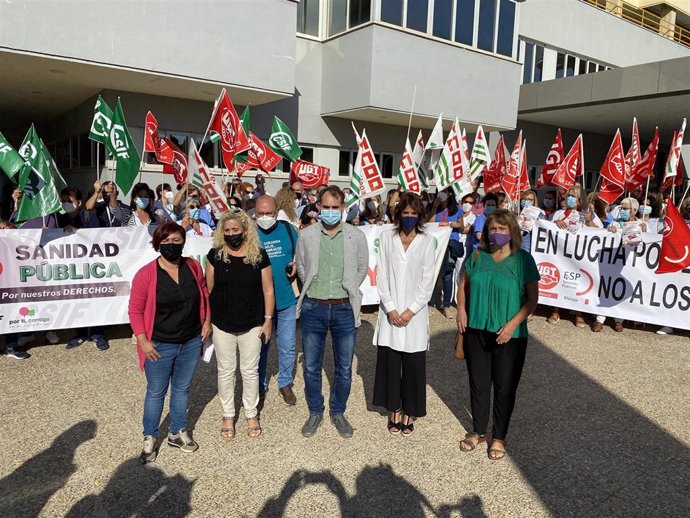 UPporA exige a la Junta que "rectifique" el despido de 8.000 sanitarios: "Moreno cree que son de usar y tirar"