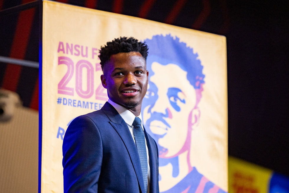 El jugador del FC Barcelona Ansu Fati el día de la presentación de su acuerdo de renovación hasta 2027