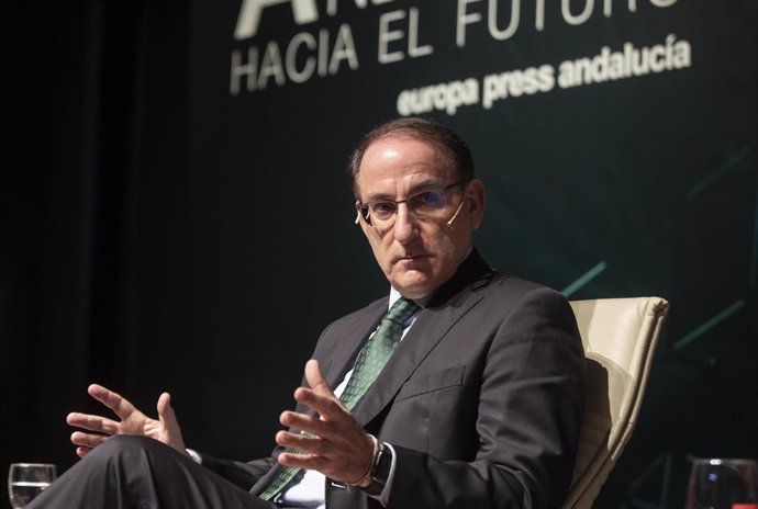 El presidente de la CEA, Javier González de Lara (archivo)