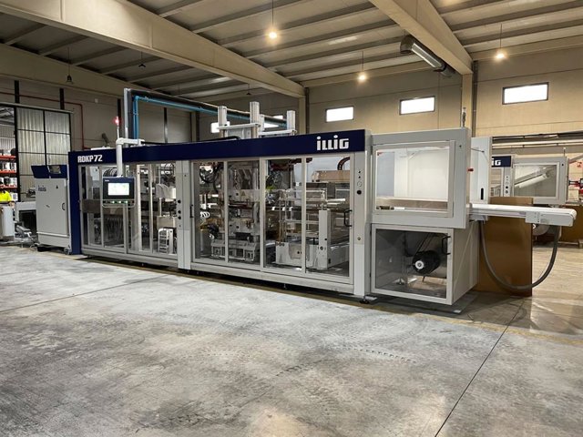 Nueva línea de producción en Plasal con una máquina de termoformado