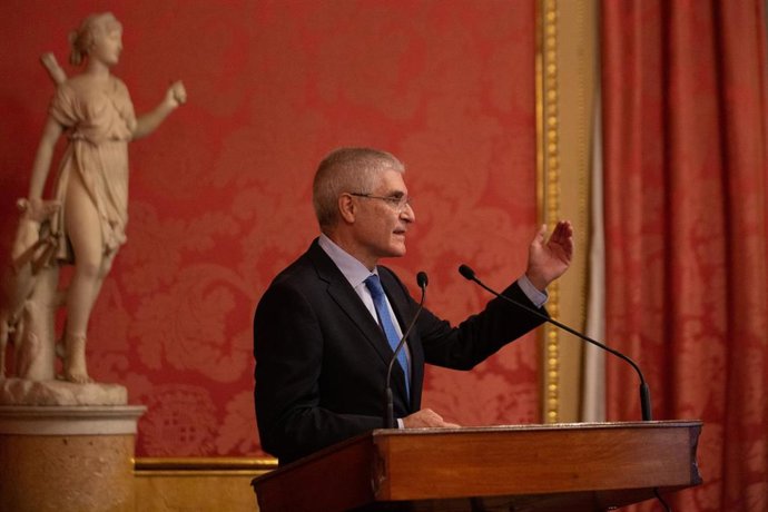 El presidente de Renfe, Isaías Taboas, durante su intervención.