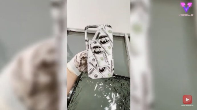 Esta cuenta de TikTok consigue triunfar mostrando el proceso de impresión de transferencia de agua a objetos