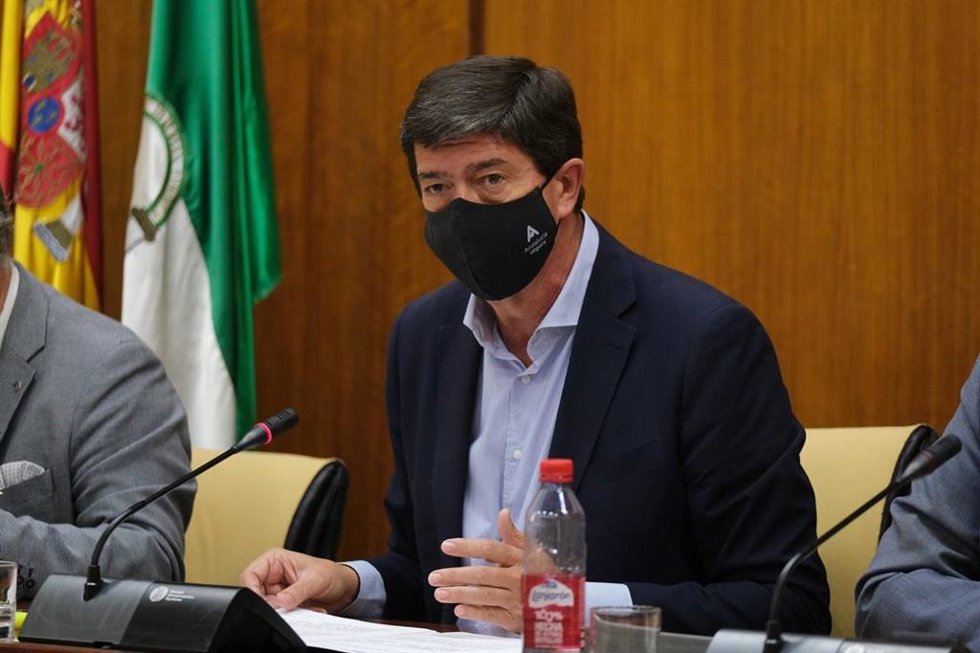 El vicepresidente de la Junta y consejero de Turismo, Regeneración, Justicia y Administración Local, Juan Marín, comparece en comisión parlamentaria.