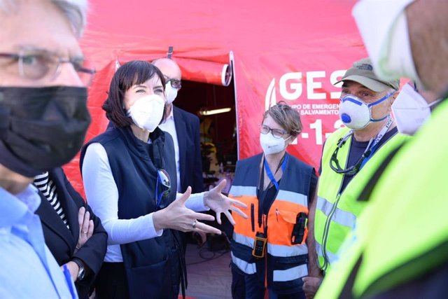 La ministra de Ciencia e Innovación, Diana Morant, en una visita al Puesto de Mando Avanzado en La Palma