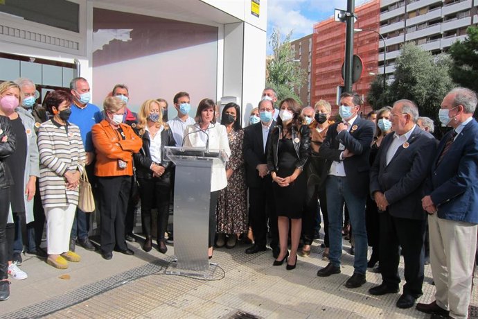 Elena Allué junto a otros miembros del PAR que apoyan y forman parte de su candidatura a la presidencia de este partido.