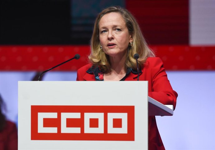 La vicepresidenta primera y ministra de Asuntos Económicos y Transformación Digital, Nadia Calviño, en la inauguración del 12 Congreso Confederal de CCOO, en el Hotel Marriott Auditorium, a 21 de octubre de 2021, en Madrid (España). CCOO celebra desde 
