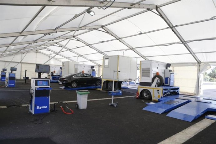 Archivo - La nueva estación móvil para la inspección técnica de vehículos (ITV) de Magaluf, en Calvi.