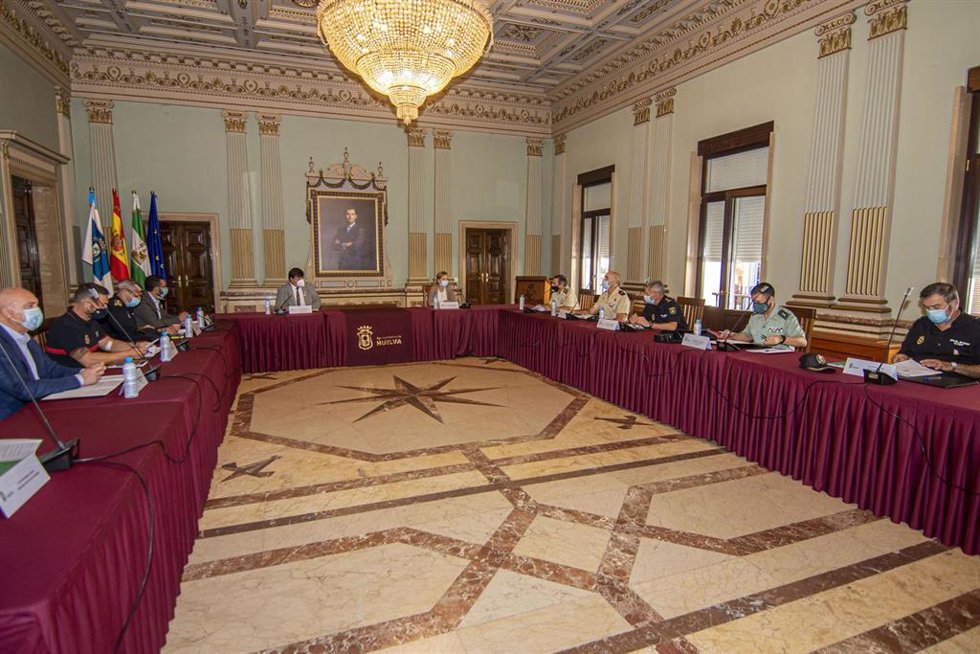 Junta Local de Seguridad en el Ayuntamiento de Huelva.